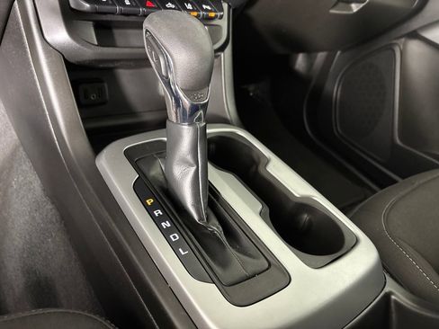 Used 2022 Chevrolet Colorado LT w/ LPO, Tonneau and Step Package AWD/4WD image 16