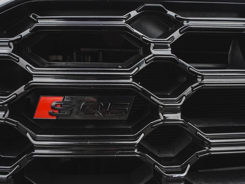 Used 2023 Audi SQ5 Premium Plus w/ Premium Plus Package image 48