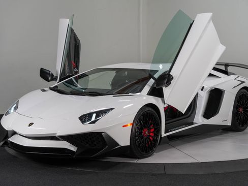 Used 2016 Lamborghini Aventador LP 750-4 Superveloce image 6