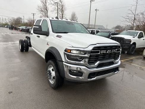 New 2026 RAM 5500 Tradesman image 24