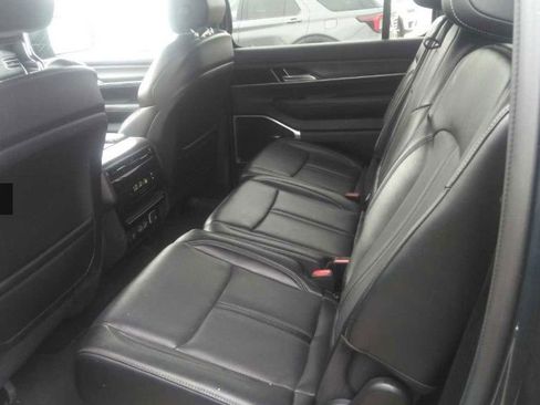 Used 2024 Jeep Wagoneer Series II w/ Flexible Seating Group AWD/4WD image 3
