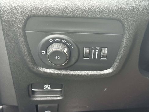 Used 2026 Jeep Grand Cherokee Limited w/ Limited Altitude Package AWD/4WD image 19