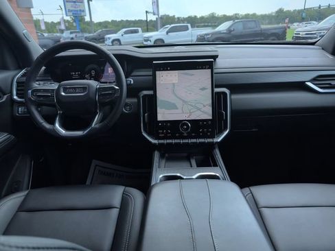 Used 2026 GMC Acadia Elevation w/ Elevation Premium Package FWD image 14
