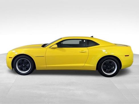 Used 2013 Chevrolet Camaro LS RWD image 6
