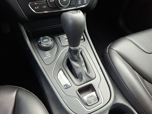 Certified 2022 Jeep Compass Limited w/ Elite Group image 17