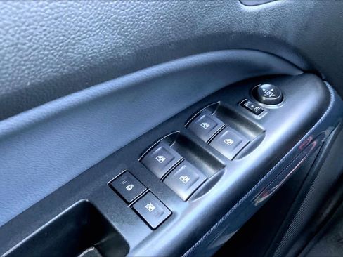 Used 2022 Chevrolet Colorado Z71 image 34