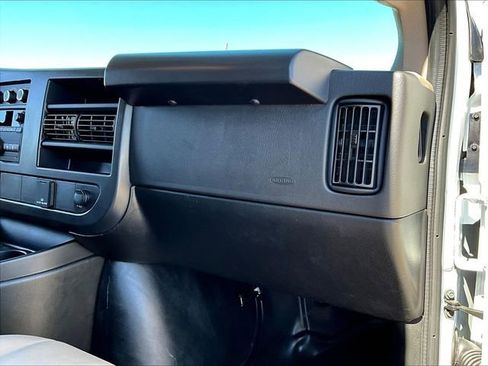 New 2026 Chevrolet Express 2500 image 21