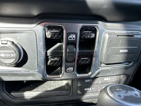 Used 2020 Jeep Wrangler Unlimited Sport S AWD/4WD image 12