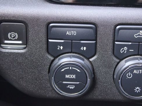 Used 2023 Chevrolet Silverado 1500 LT image 28