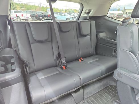 Used 2023 Subaru Ascent Touring AWD/4WD image 16
