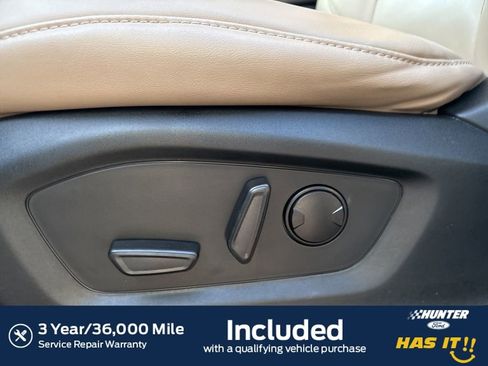 Used 2023 Ford Explorer XLT w/ Equipment Group 202A image 4