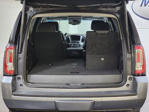 Used 2018 GMC Yukon SLT w/ Premium Edition AWD/4WD image 8