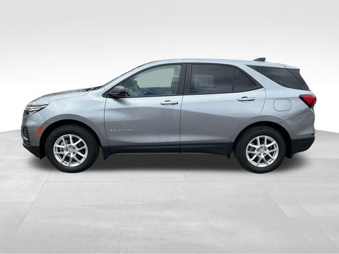 Used 2023 Chevrolet Equinox LS w/ LS Convenience Package AWD/4WD image 34