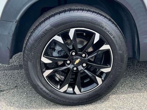 Used 2021 Chevrolet TrailBlazer LT w/ Convenience Package FWD image 8