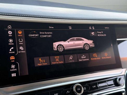 Certified 2024 Bentley Flying Spur V8 image 29