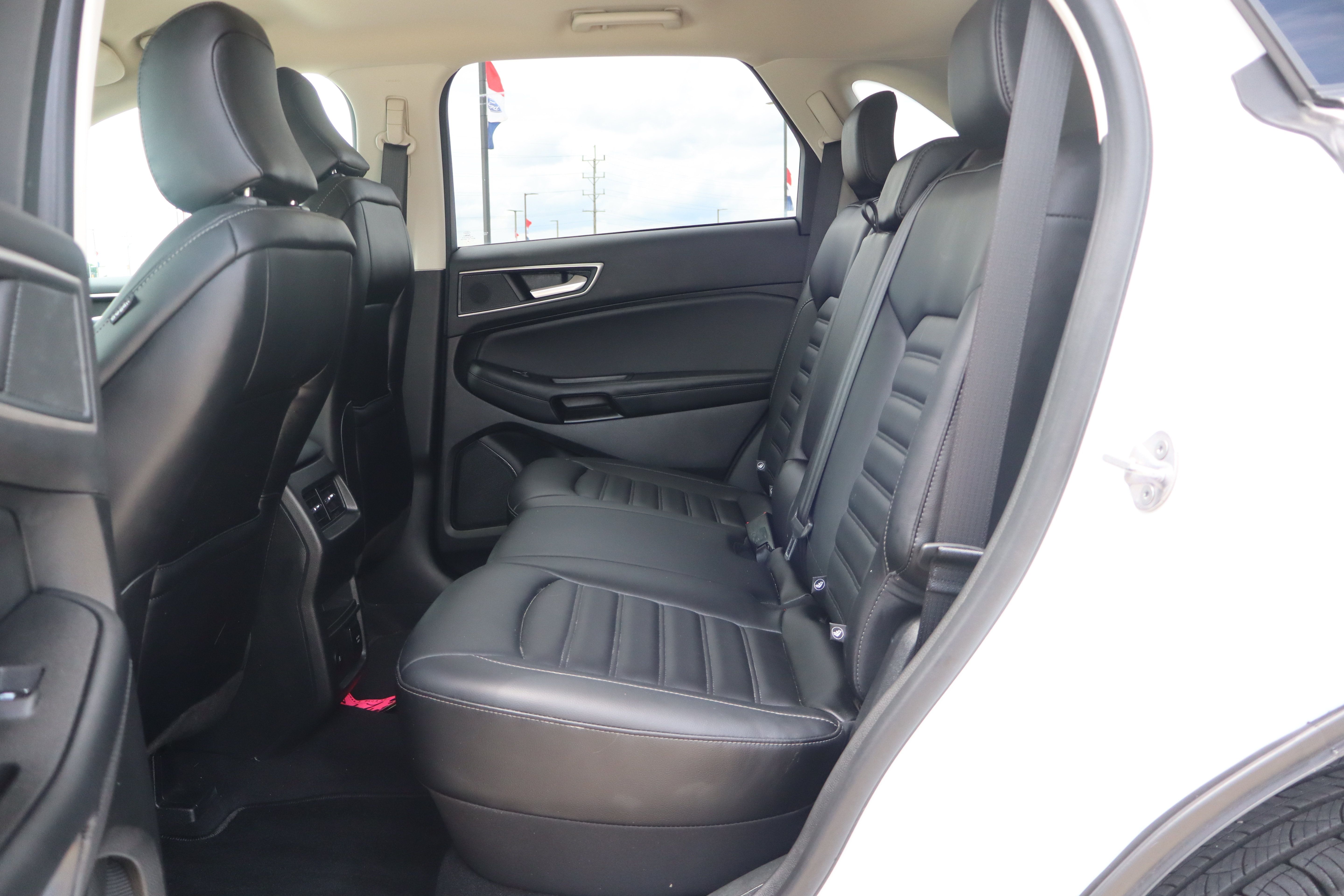 Used 2024 Ford Edge SEL w/ Convenience Package AWD/4WD image 11