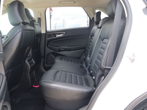Used 2024 Ford Edge SEL w/ Convenience Package AWD/4WD image 11