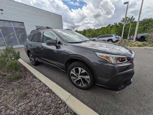 Used 2020 Subaru Outback Limited image 1