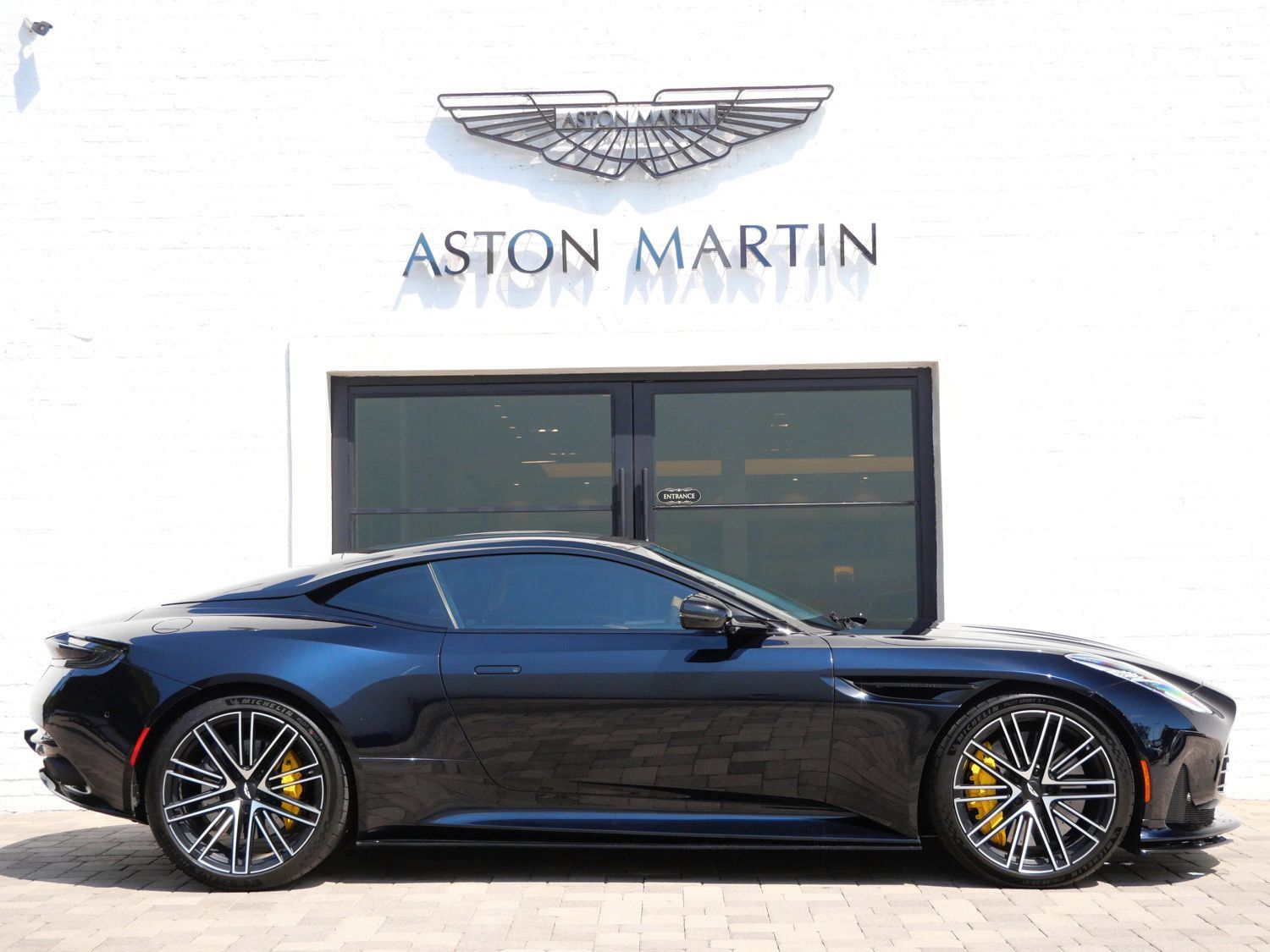 Used 2024 Aston Martin DB12 Coupe RWD image 16