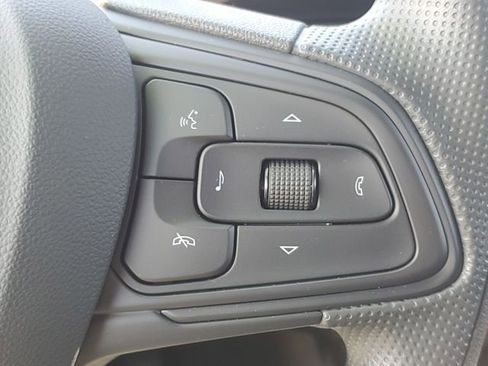 Certified 2025 Buick Envista Preferred w/ Convenience II Package FWD image 15