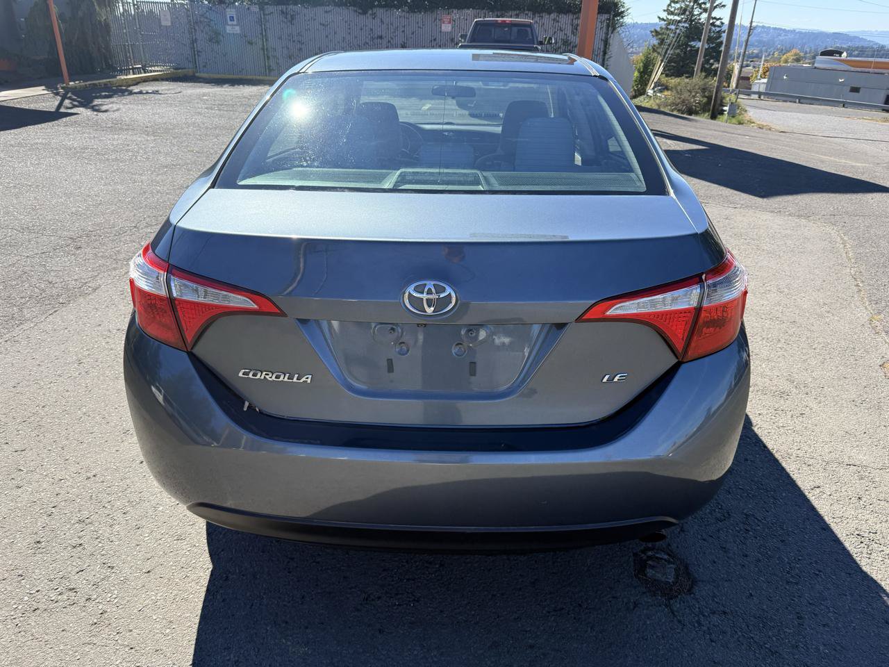 Used 2015 Toyota Corolla LE FWD image 12