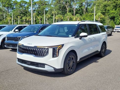 New 2026 Kia Carnival EX FWD image 3