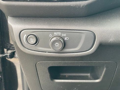 Used 2023 Chevrolet TrailBlazer LS FWD image 14