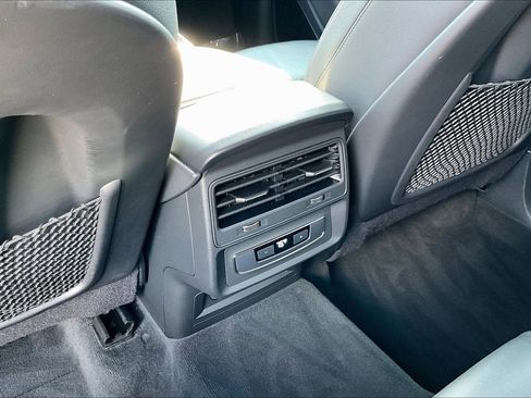 Used 2025 Audi Q7 3.0T Premium Plus image 11