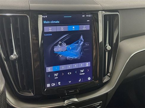 Used 2023 Volvo XC60 B5 Core w/ Climate Package image 18