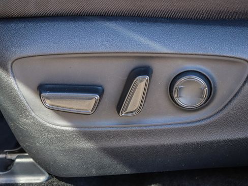 Used 2025 Toyota RAV4 XLE image 24