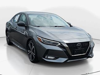 Used 2022 Nissan Sentra SR w/ SR Premium Package FWD video 3