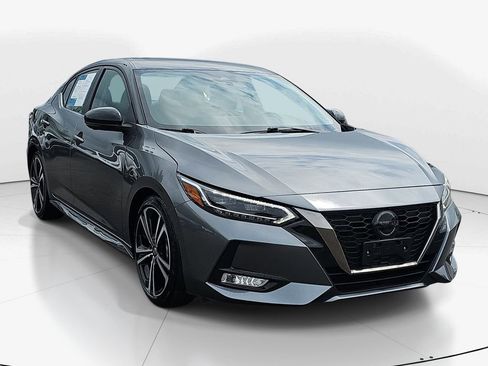 Used 2022 Nissan Sentra SR w/ SR Premium Package FWD image 3
