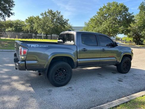 Used 2022 Toyota Tacoma TRD Sport image 5