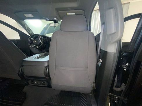 Used 2022 Chevrolet Silverado 1500 LT AWD/4WD image 36