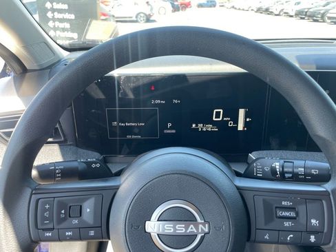 Used 2025 Nissan Kicks SV image 13