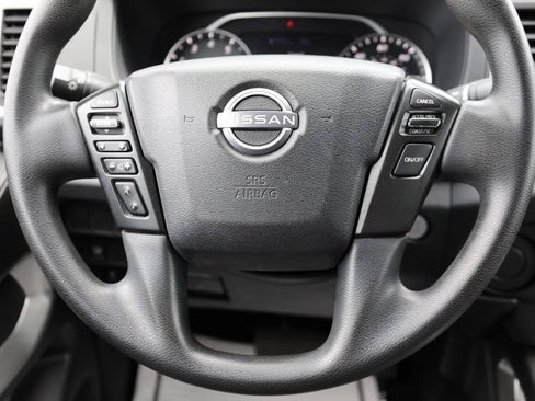 Used 2022 Nissan Frontier SV RWD image 18