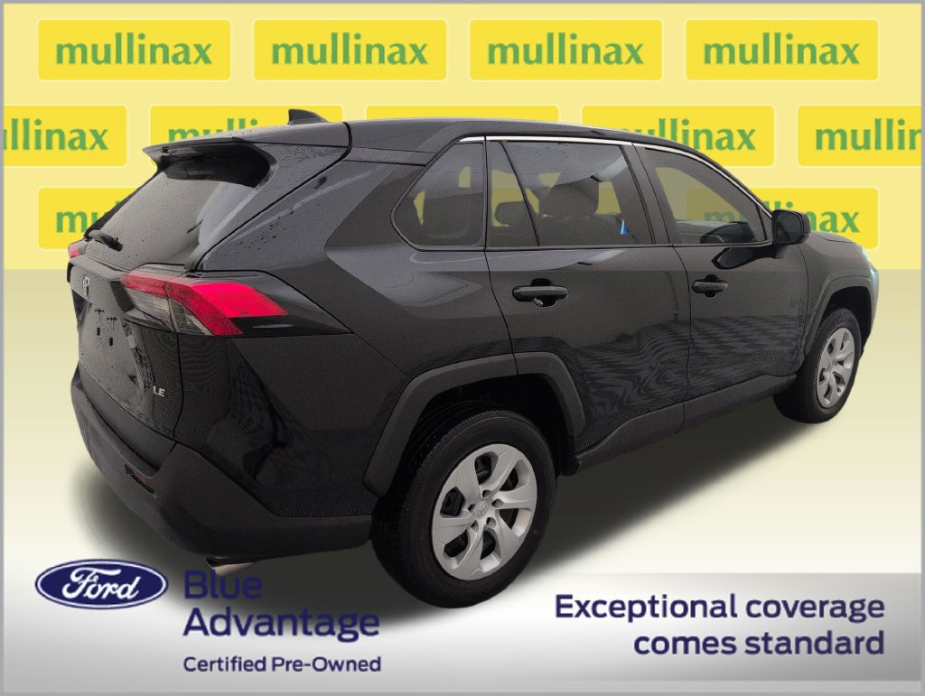 Used 2024 Toyota RAV4 LE FWD image 3