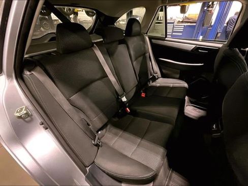 Used 2018 Subaru Outback 2.5i Premium image 27
