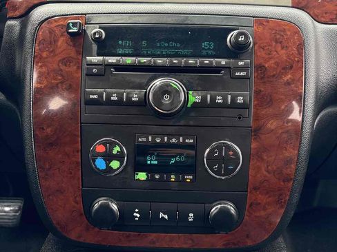 Used 2013 Chevrolet Tahoe LT image 23