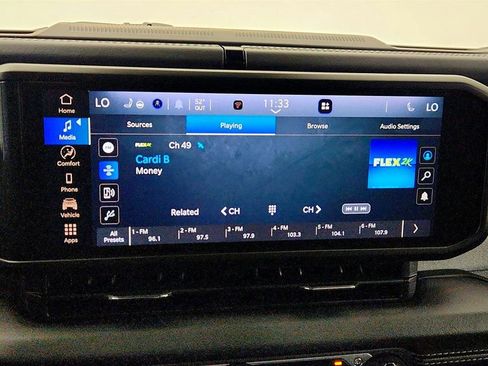 Used 2025 Jeep Wrangler Unlimited Sahara w/ Safety Group AWD/4WD image 17