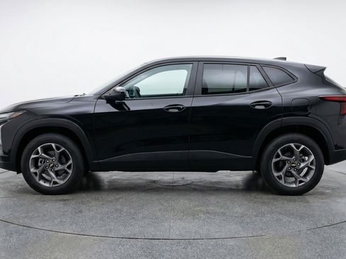 Used 2025 Chevrolet Trax LT image 5