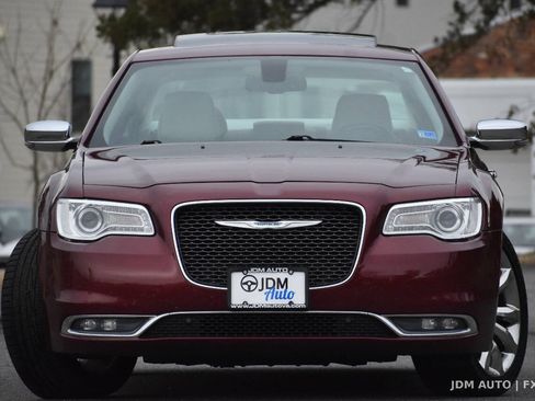 Used 2015 Chrysler 300 C w/ Light Group RWD image 3