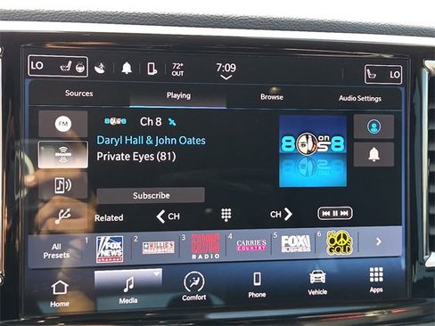 Used 2023 Chrysler Pacifica Touring-L image 22