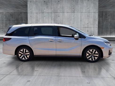 Used 2025 Honda Odyssey EX-L image 6