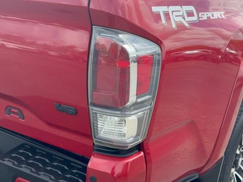 Used 2022 Toyota Tacoma TRD Sport w/ Technology Package RWD image 11