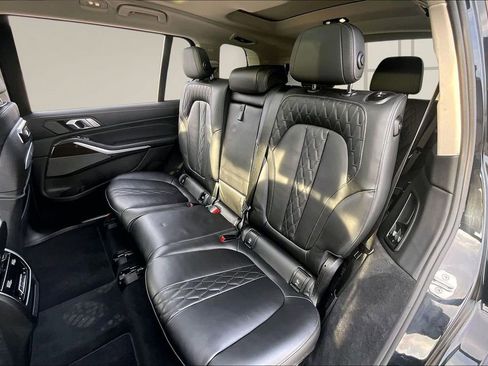 Used 2025 BMW X7 xDrive40i image 22