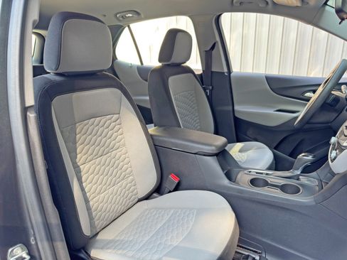 Used 2020 Chevrolet Equinox LS FWD image 30
