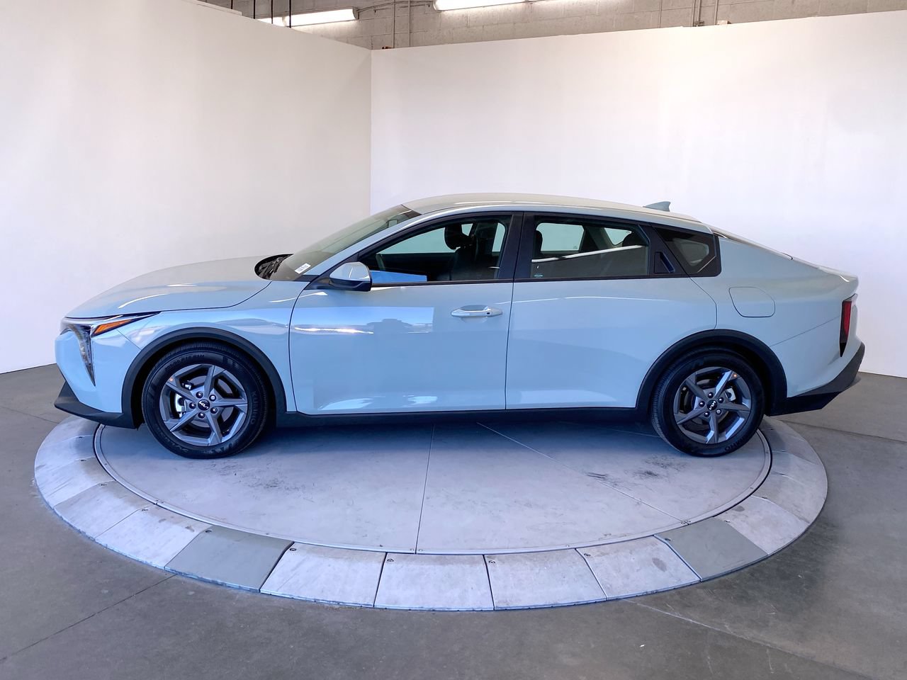 Certified 2026 Kia K4 FWD image 2