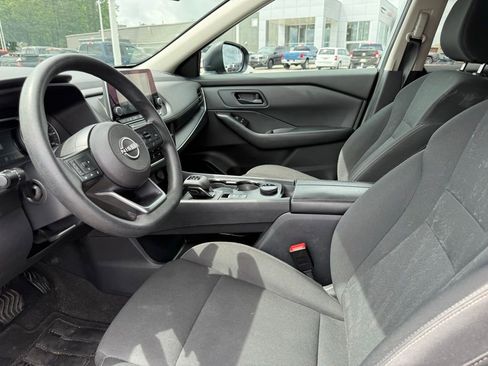Used 2024 Nissan Rogue S AWD/4WD image 4