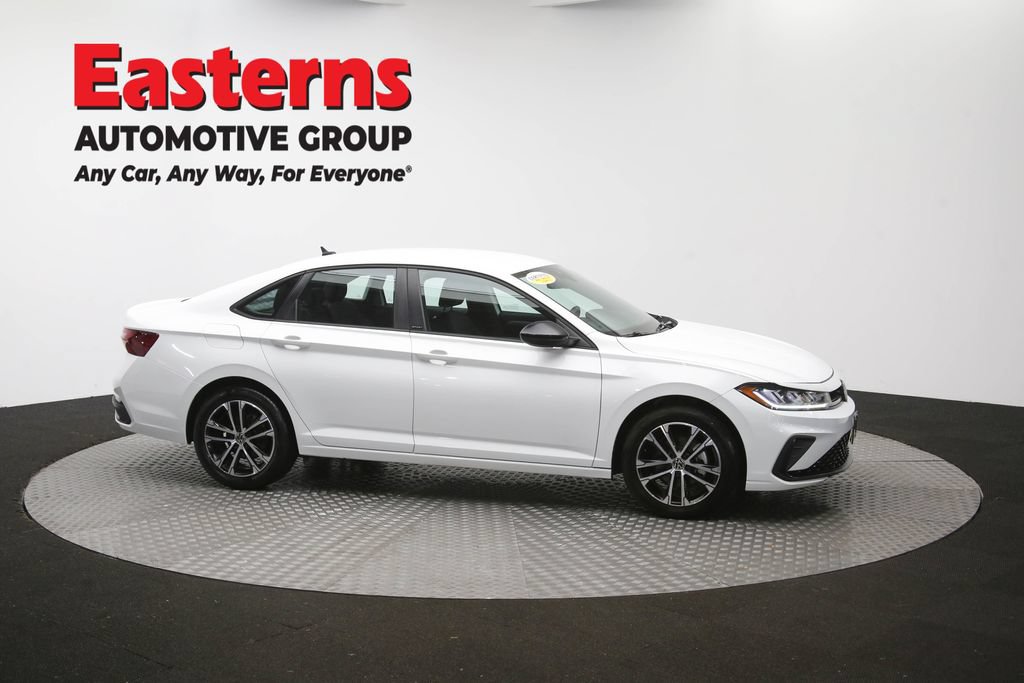 Used 2025 Volkswagen Jetta Sport FWD image 46